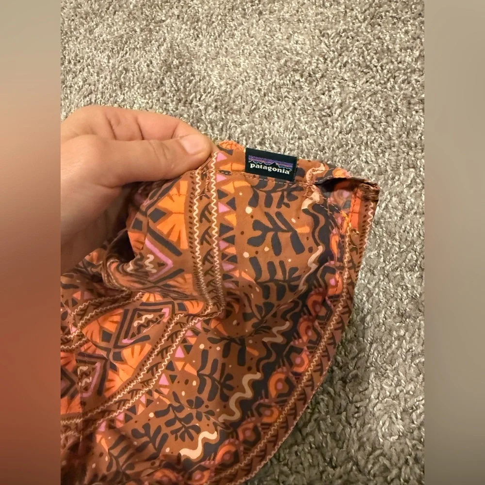 Patagonia Women’s Barely Baggies Shorts Aztec Print , size M - Picture 6 of 10